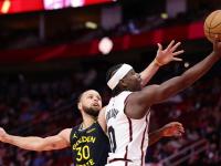 开云体育网站-包含热火客场遭遇惊险战，扳倒骑士的词条