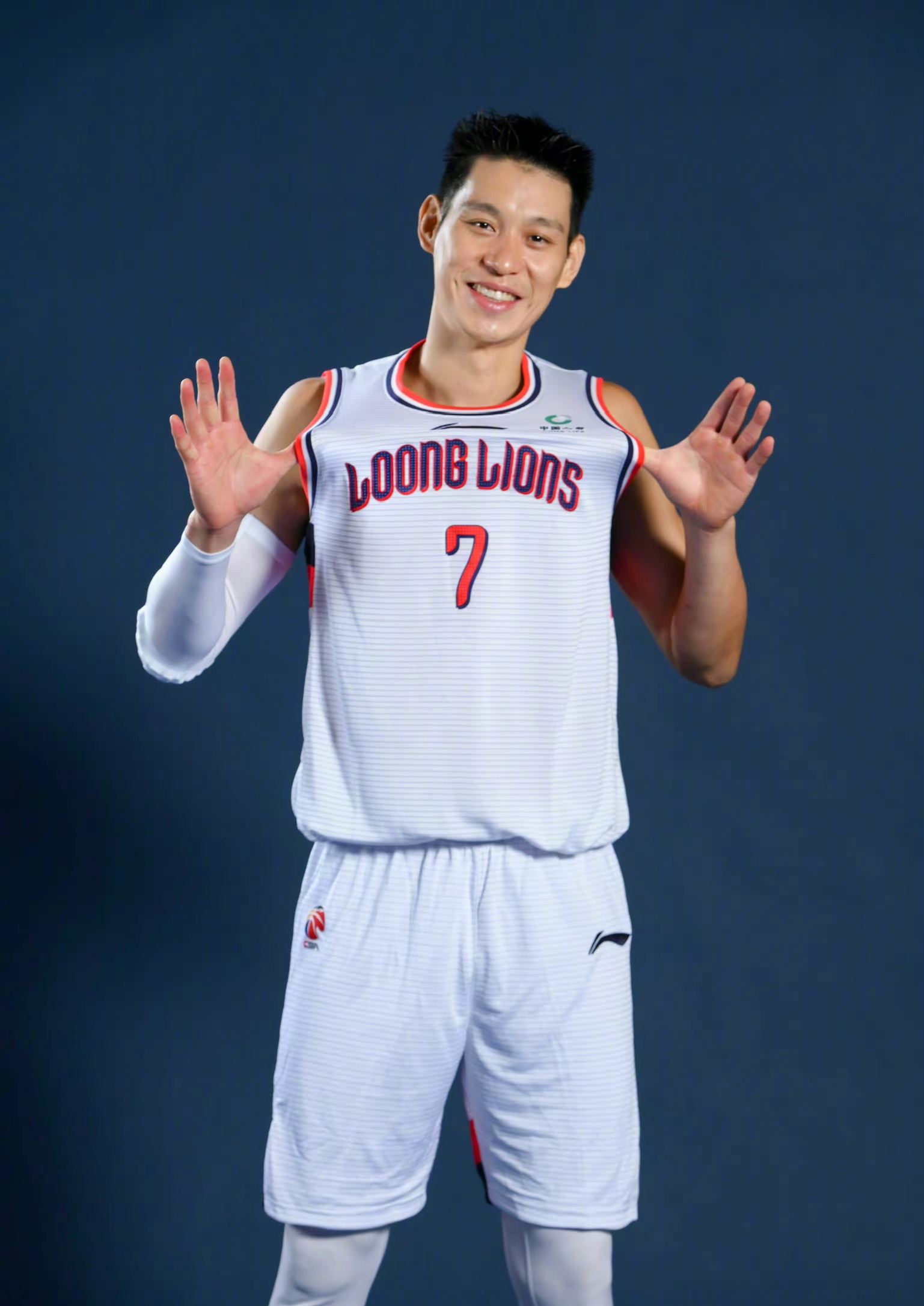 关于林书豪接受采访：未来目标是继续在NBA打球的信息