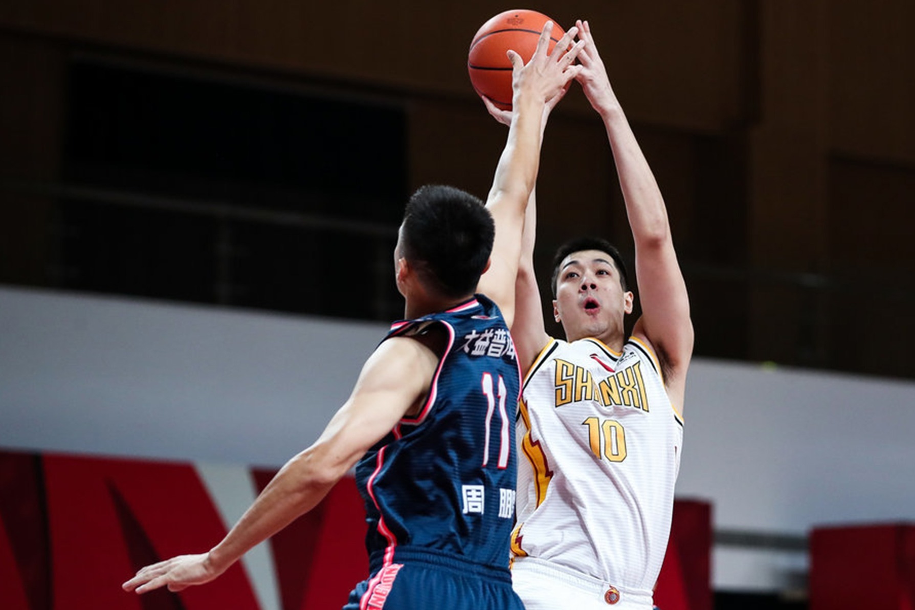 辽宁沈阳客场轻取胜利，豪取三分