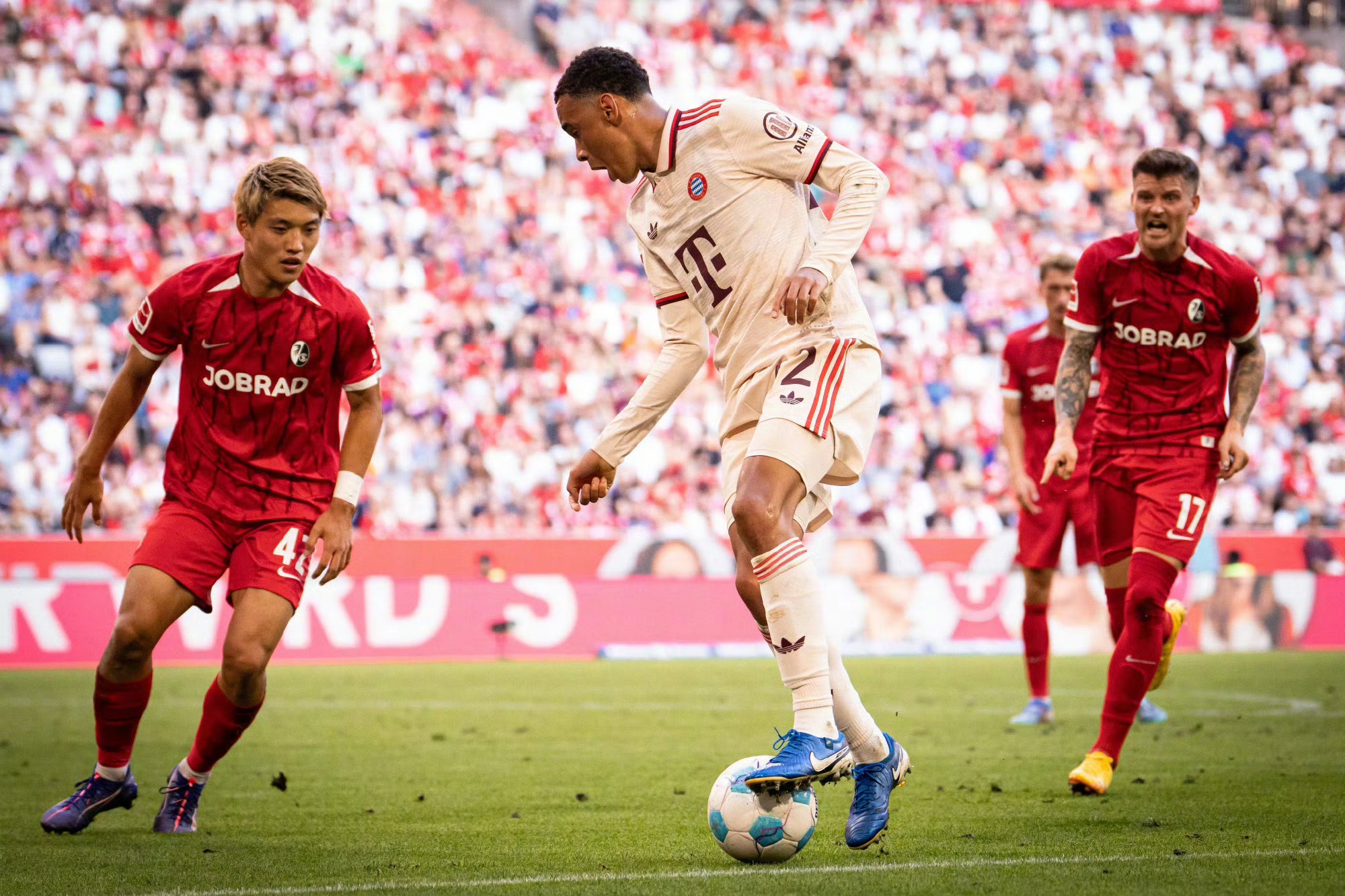 穆勒破门,巴伐利亚豪门进军欧洲冠军杯强的简单介绍 穆勒破门,巴伐利亚豪门进军欧洲冠军杯强的简单介绍