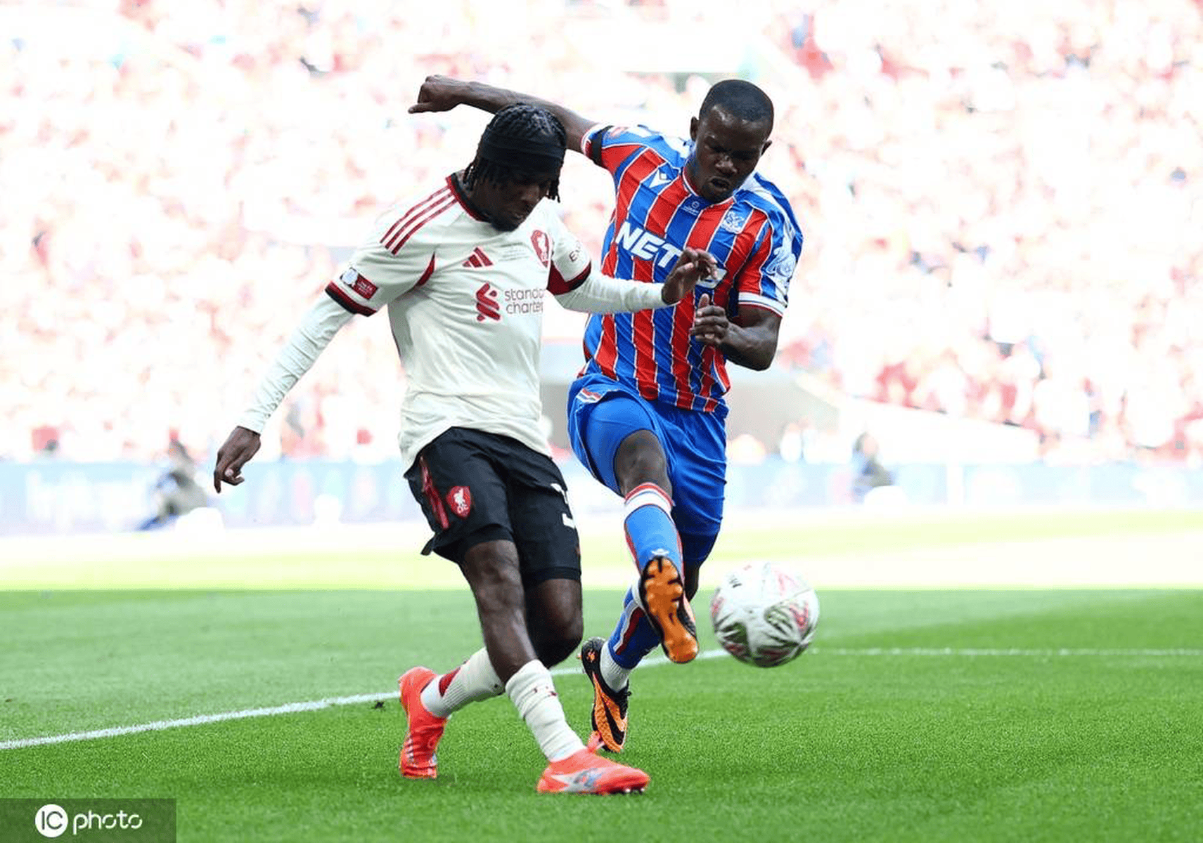 利物浦中场发挥出色，战胜水晶宫，保持不败记录的简单介绍