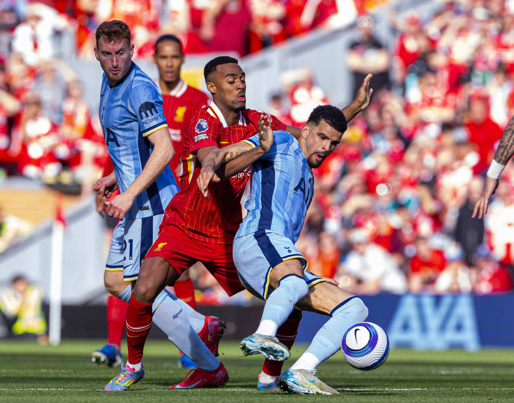 关于利物浦客场战平伯恩利，失去连胜势头的信息