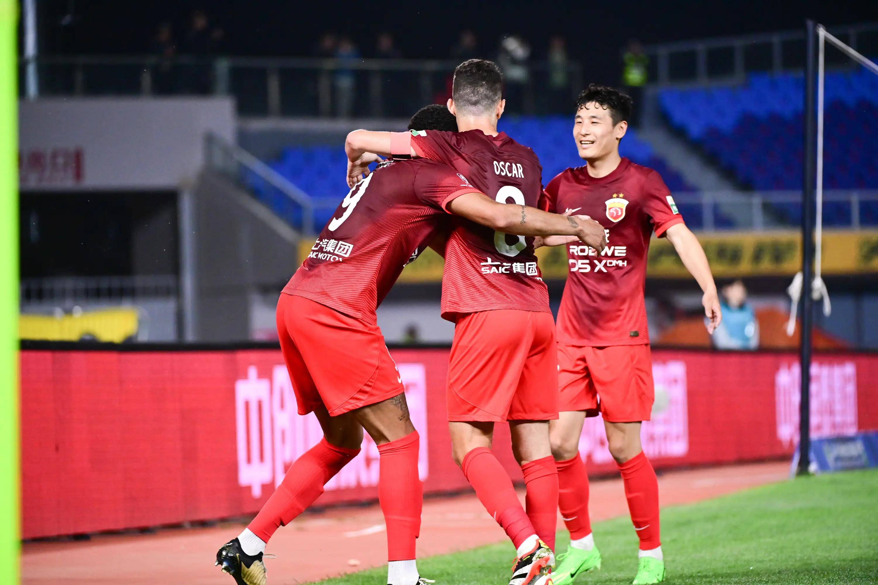 包含足协杯即将开战,各队备战已进入紧张阶段的词条 包含足协杯即将开战,各队备战已进入紧张阶段的词条