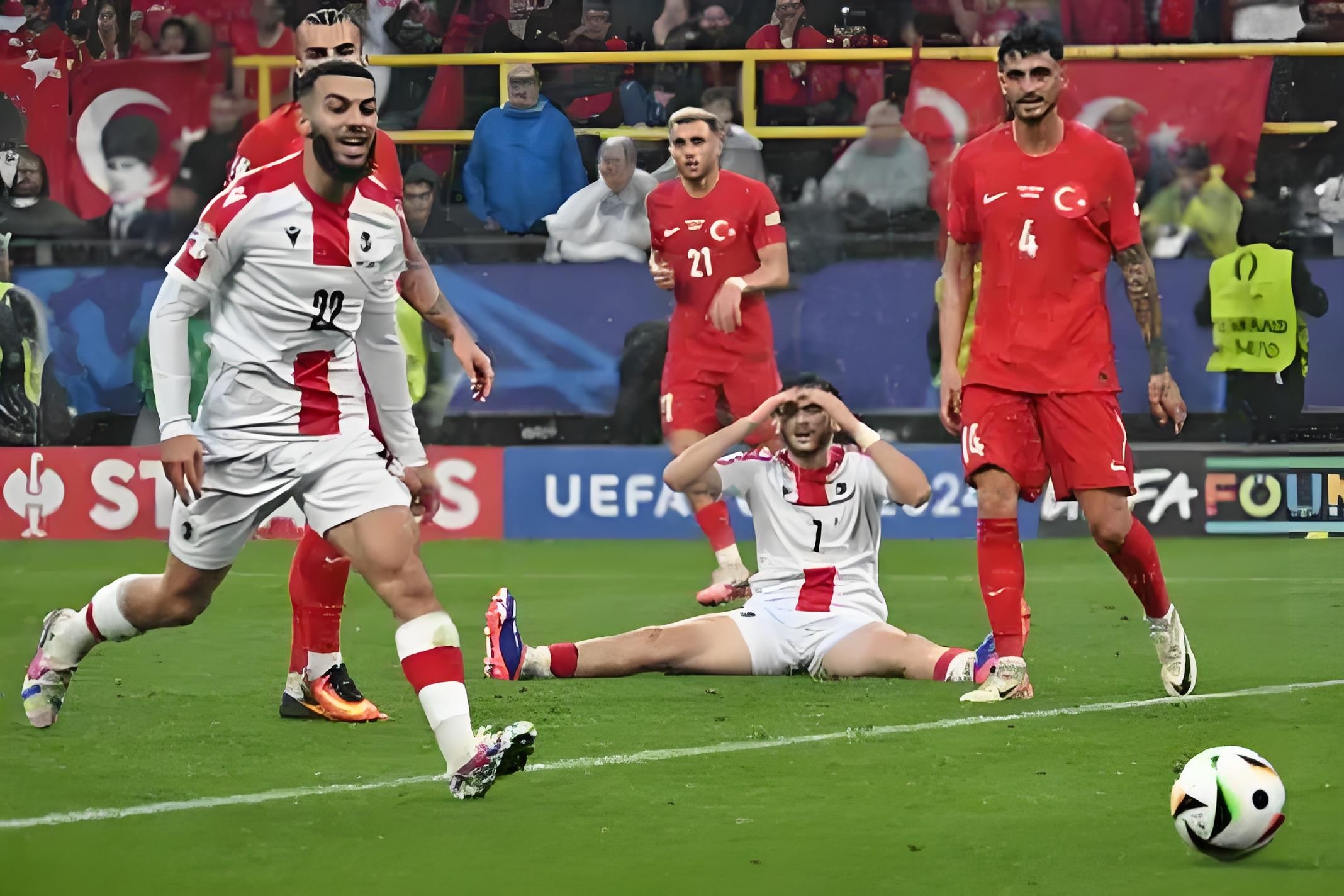 捷克队在场上表现稳健,赢得激烈比赛 捷克队在场上表现稳健,赢得激烈比赛