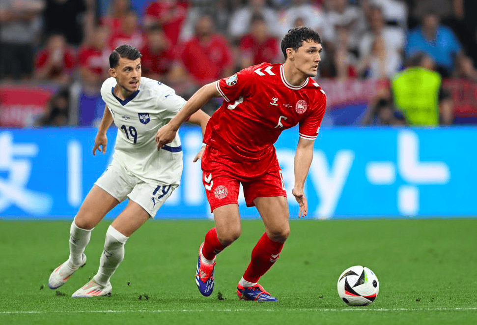 关于法国逼平罗马尼亚，小组出线形势岌岌可危的信息