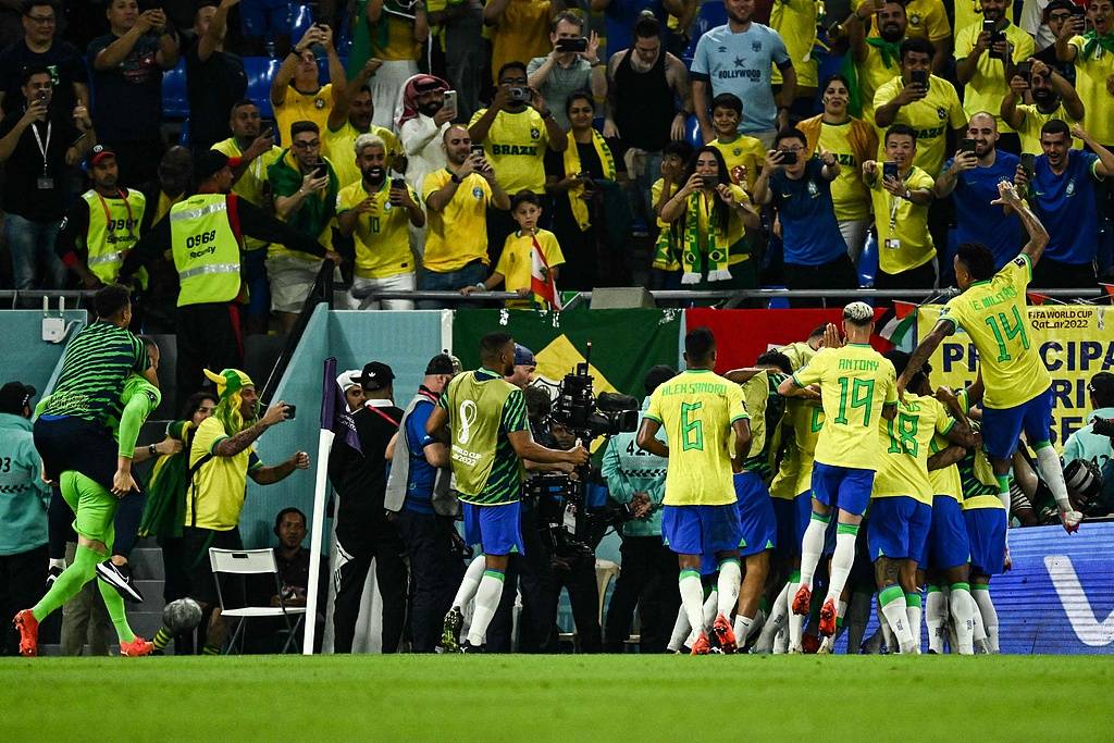 卢森堡国家队小组出线，携手晋级欧锦赛下一轮